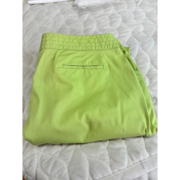 JH Collectibles Pants - JH Collectibles TVA Womens Capri Pants Size 18 Green Cropped Cotton Blend